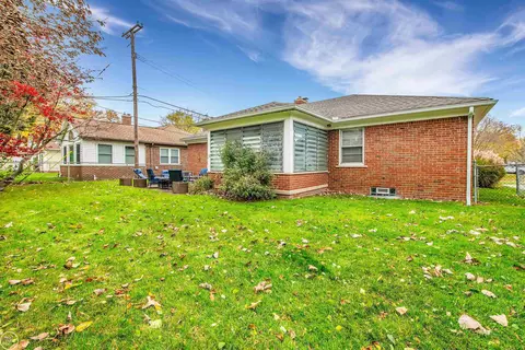 19640 E Kings, Grosse Pointe Woods, MI 48236 photo 28