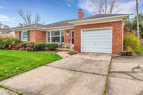19640 E Kings, Grosse Pointe Woods, MI 48236 photo 22