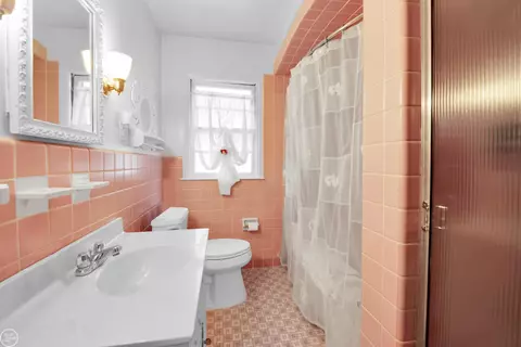 19640 E Kings, Grosse Pointe Woods, MI 48236 photo 15