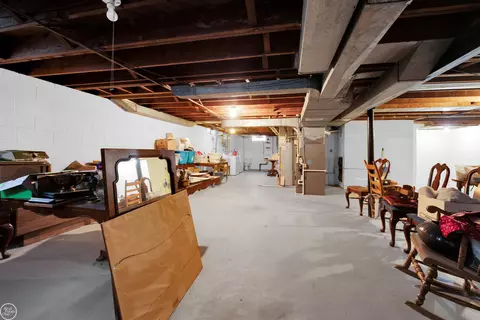 19640 E Kings, Grosse Pointe Woods, MI 48236 photo 19