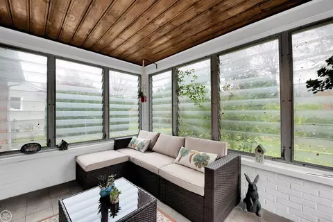 19640 E Kings, Grosse Pointe Woods, MI 48236 photo 11
