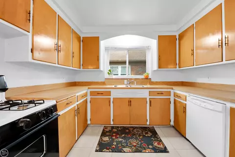 19640 E Kings, Grosse Pointe Woods, MI 48236 photo 9