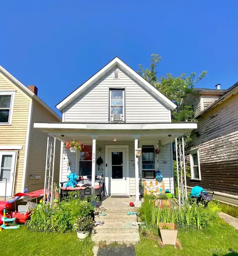 213 N 14th, Escanaba, MI 49829