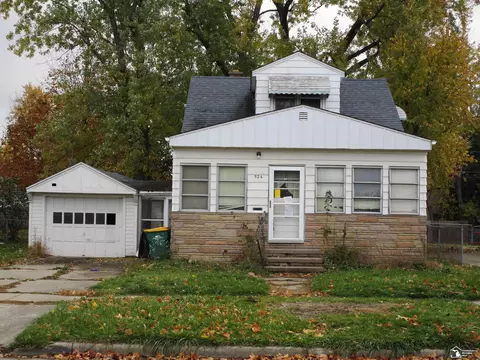 524 N Roessler, Monroe, MI 48162
