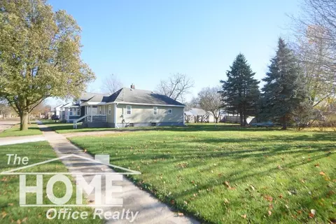 835 Ament, Owosso, MI 48867 photo 2