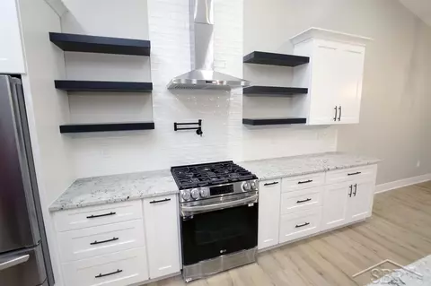 Kitchen - 3603 E Douglas, Midland, MI 48642 photo 4 of 6