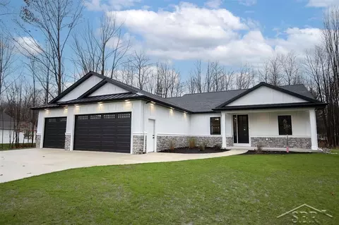 Exterior - 3603 E Douglas, Midland, MI 48642 photo 3 of 9