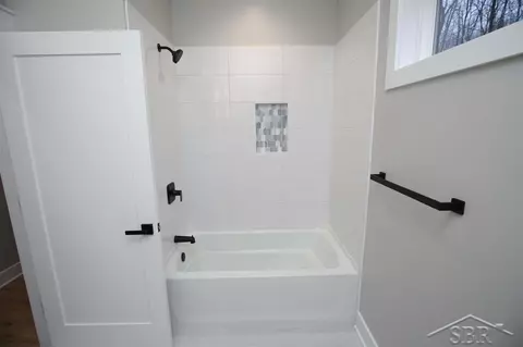 Bath - 3603 E Douglas, Midland, MI 48642 photo 8 of 10