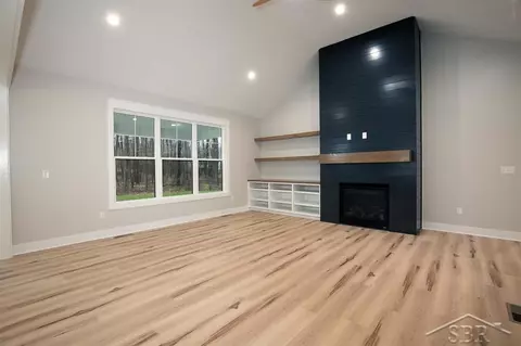 Living - 3555 E Douglas, Midland, MI 48642 photo 2 of 3
