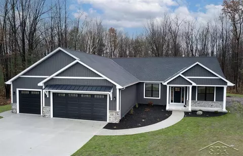 Exterior - 3555 E Douglas, Midland, MI 48642 photo 2 of 10