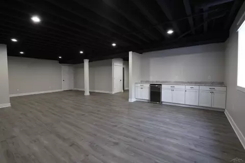 Living - 3555 E Douglas, Midland, MI 48642 photo 3 of 3