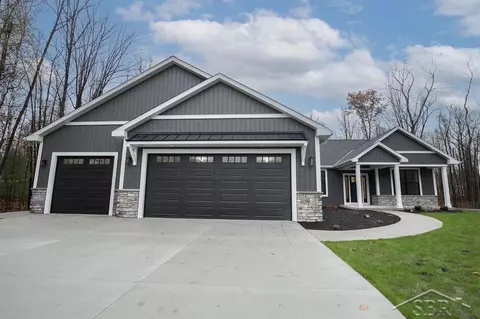 Exterior - 3555 E Douglas, Midland, MI 48642 photo 3 of 10