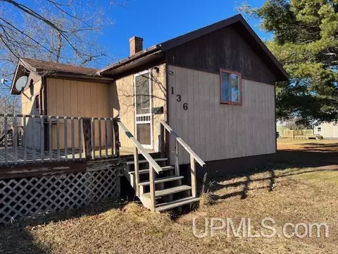 136 Hemlock, Kingsford, MI 49802