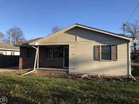 1510 Braley, Saginaw, MI 48602