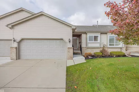 53295 Pineridge, New Baltimore, MI 48051