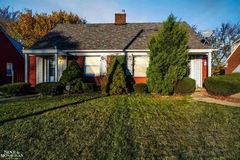 21735 Moross, Grosse Pointe, MI 48236