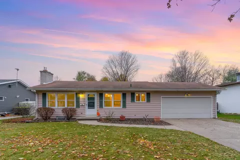 3113 Lambros, Midland, MI 48642