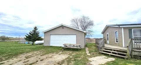 Exterior - 4930 Hunt, Deckerville, MI 48427 photo 2 of 3