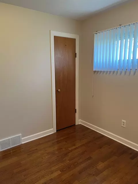 728 Coutant, Flushing, MI 48433 photo 8
