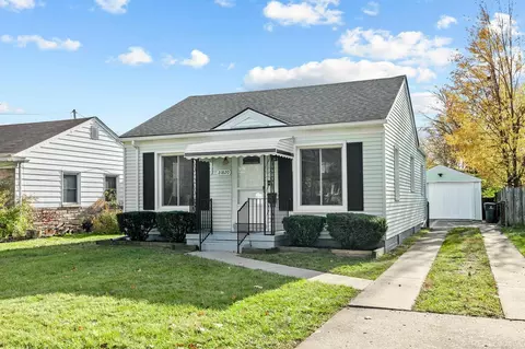 21820 E 10 Mile Rd, Saint Clair Shores, MI 48080