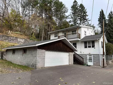 217 Wright, Hancock, MI 49930 photo 2