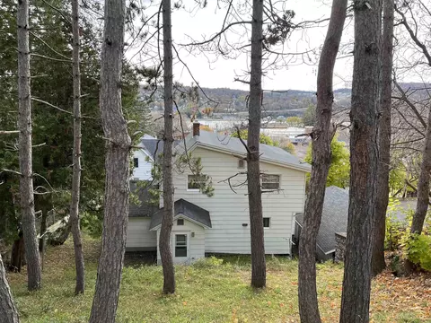 217 Wright, Hancock, MI 49930 photo 5