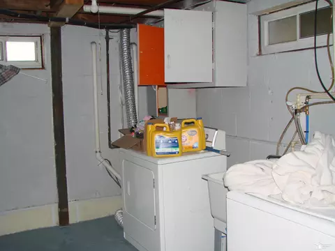 310 Bentley, Monroe, MI 48162 photo 14