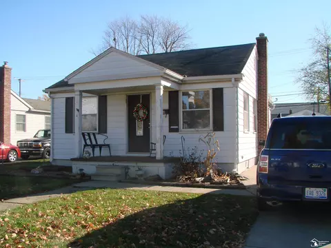 310 Bentley, Monroe, MI 48162