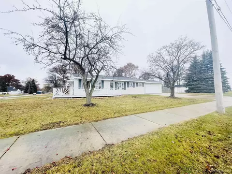 2201 S 23rd, Escanaba, MI 49829 photo 2