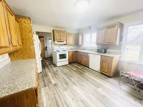 2201 S 23rd, Escanaba, MI 49829 photo 4
