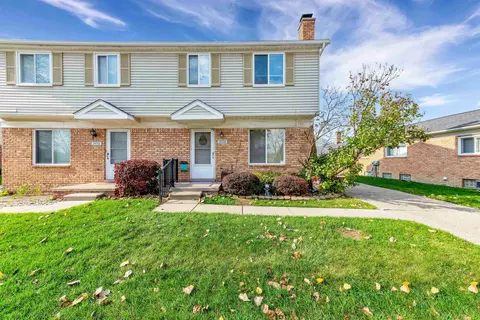 29328 E Brittany, Roseville, MI 48066