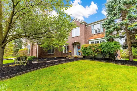 2457 Andover, Oakland Township, MI 48306