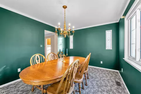 2079 Hampton Rd, Grosse Pointe Woods, MI 48236 photo 19