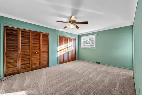 2079 Hampton Rd, Grosse Pointe Woods, MI 48236 photo 8