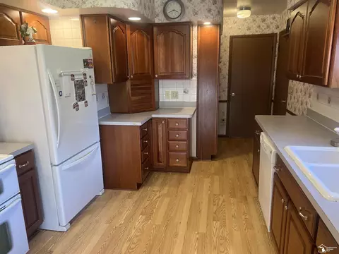 7252 Maplewood, Temperance, MI 48182 photo 10