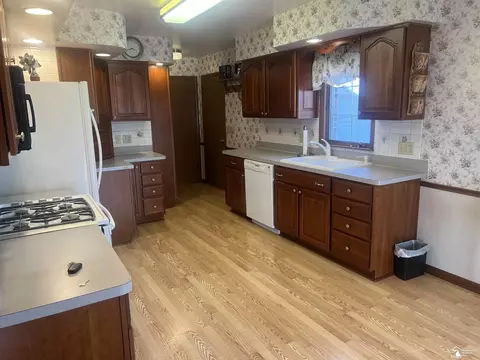 7252 Maplewood, Temperance, MI 48182 photo 11