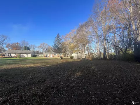7252 Maplewood, Temperance, MI 48182 photo 6