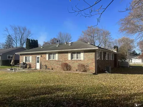 7252 Maplewood, Temperance, MI 48182 photo 2