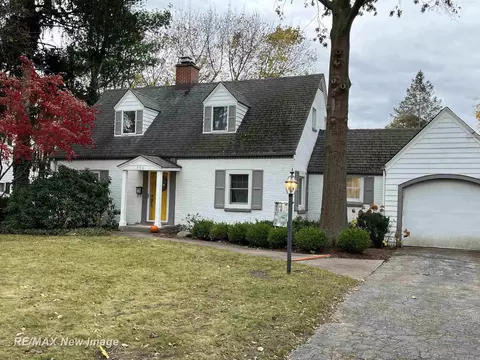906 E Park, Midland, MI 48640