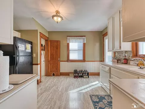 224 E Grv, Monroe, MI 48162 photo 10