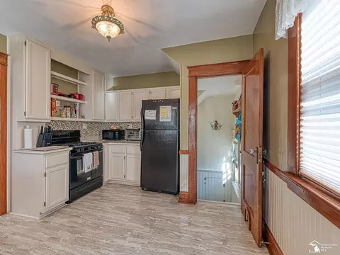 224 E Grv, Monroe, MI 48162 photo 13
