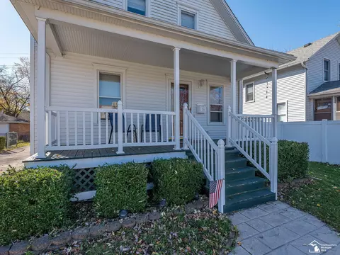 224 E Grv, Monroe, MI 48162 photo 2