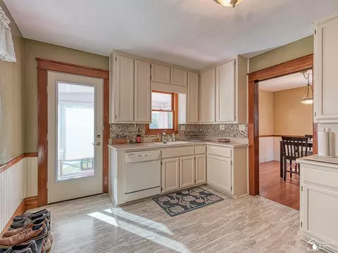224 E Grv, Monroe, MI 48162 photo 11