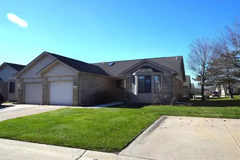 57211 White Oaks, Washington Township, MI 48094
