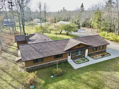 13455 8th, Garden, MI 49835