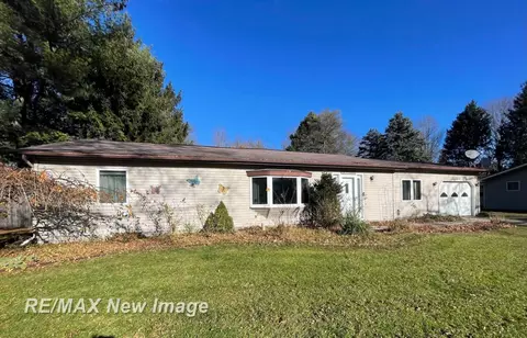 11880 Lakefield, Saint Charles, MI 48655