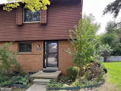 3614 Old Crk, Troy, MI 48084