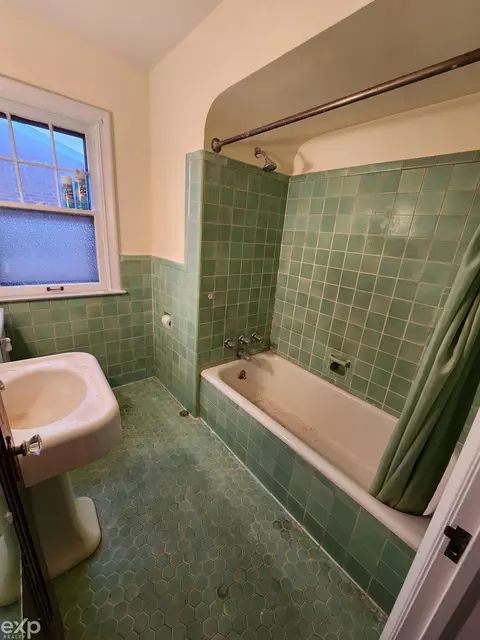 4957 Hillcrest, Grosse Pointe, MI 48236 photo 19