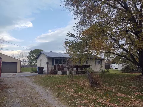 1944 River, Kawkawlin, MI 48631