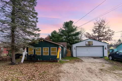 4182 W Oakley, Harrison, MI 48625